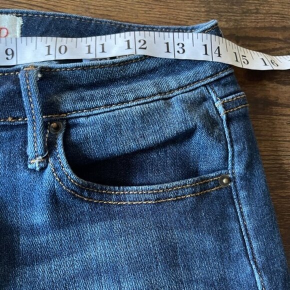 DRIFTWOOD Medium Wash Denim Colette Pretty in Fringe Cropped Jeans, 27 - Picture 9 of 11